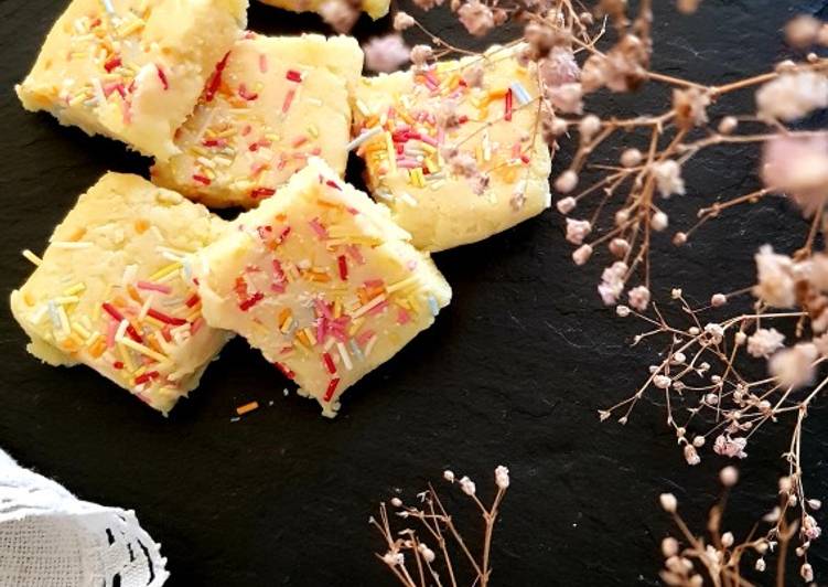 Steps to Make Perfect Milk Burfi - &#34;Gato Dilait&#34;