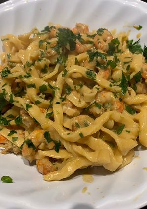 Una foto de Linguini de Semolino con salsa de langostinos