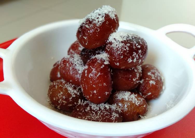 Dry Gulab jamun