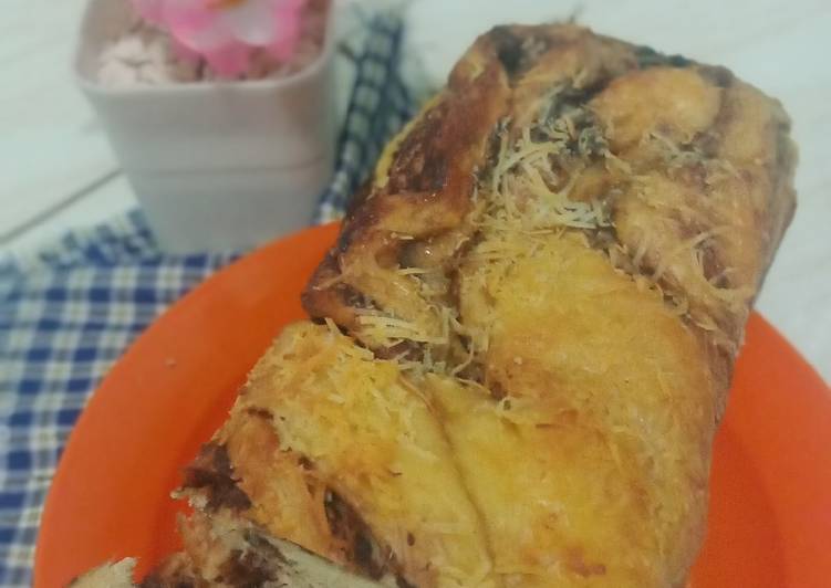 Langkah Mudah untuk Menyiapkan Babka Bread Chocolate Almond Raisin Anti Gagal