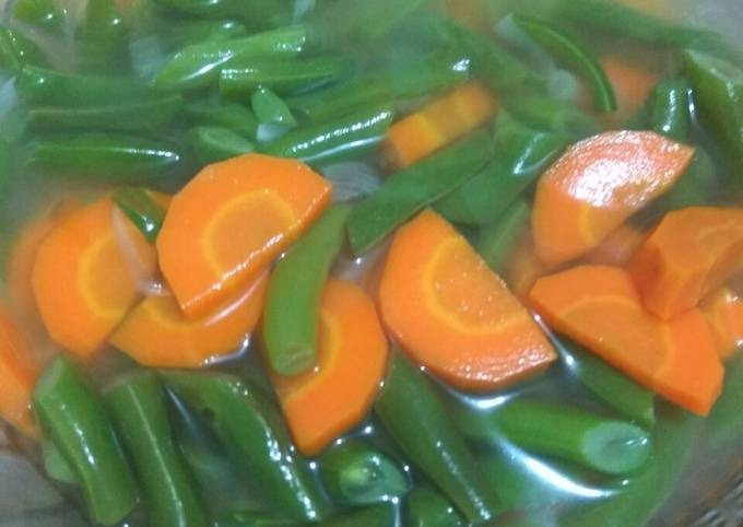 Langkah Mudah untuk Menyiapkan Sayur bening wortel dan buncis Anti Gagal