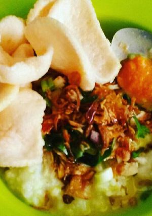 Foto resep Bubur Ayam Kuah Kuning (Pakai nasi sisa)