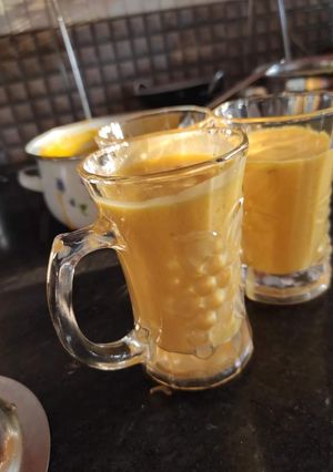 मैंगो लस्सी (mango lassi recipe in Hindi) रेसिपी मुख्य फोटो