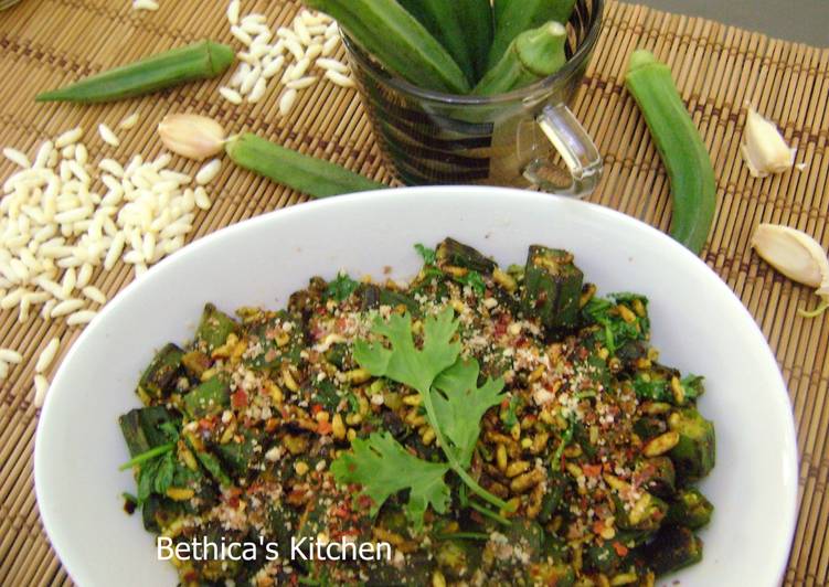 Steps to Prepare Ultimate Okra Stir Fry with Puffed Rice
