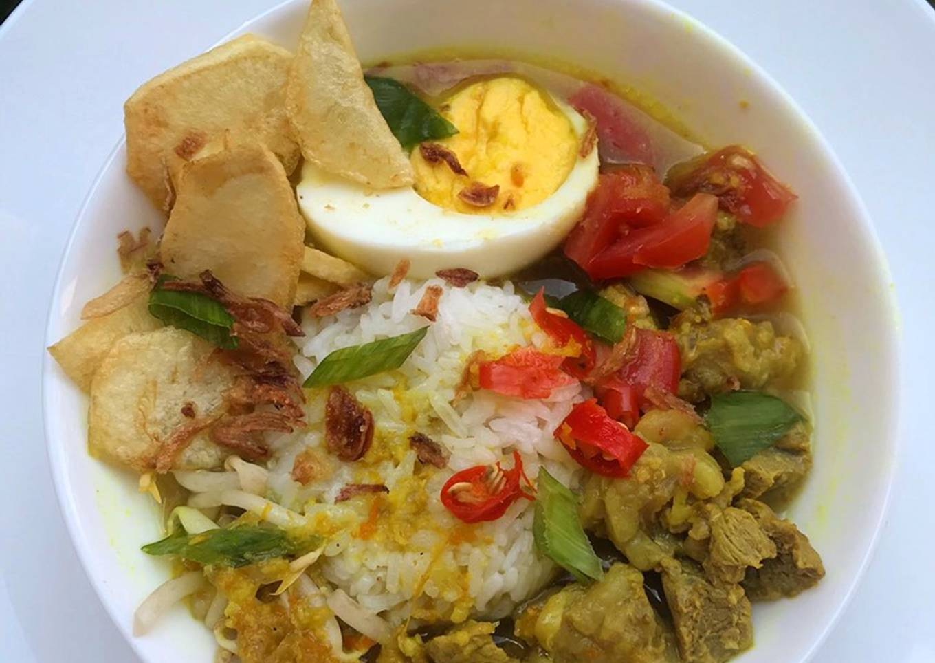 Soto Daging dengan bumbu beras