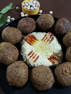 ફલાફલ (Falafel and hummus Recipe In Gujarati) રેસીપી મુખ્ય ફોટો