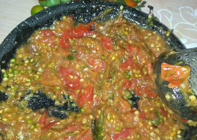 Cara bikin Sambel cobek rawit & rampai Cara bikin Sambel cobek rawit & rampai