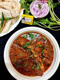 बटर चिकन (butter chicken recipe in Hindi) रेसिपी मुख्य फोटो