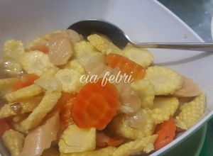 Foto resep Tumis utren wortel sosis ala fe' #bandung_recook diahayu