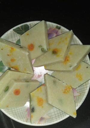 बर्फी (Barfi recipe in Hindi) रेसिपी मुख्य फोटो