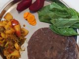 રાગી રોટી (Raagi Roti Recipe In Gujarati)