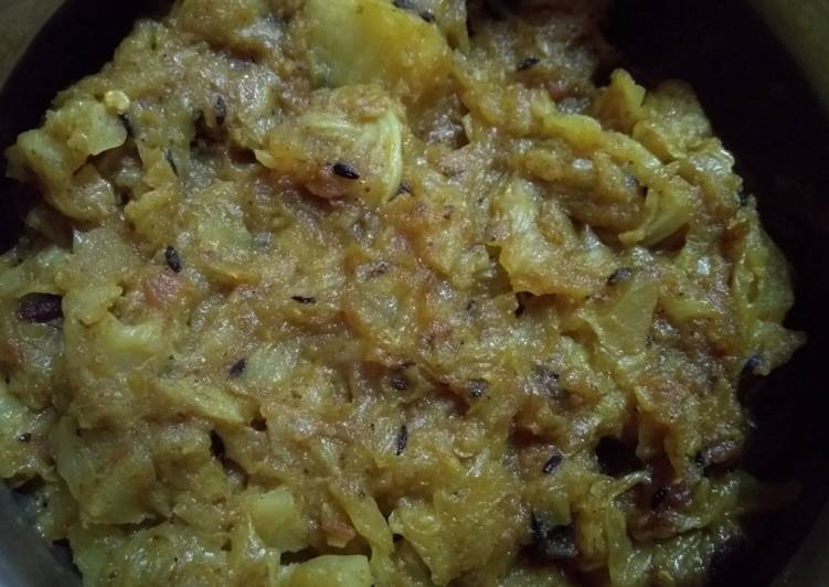 Simple Way to Make Super Quick Homemade Cabbage Potato curry