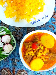 عکسی از دستور آبگوشت و برنج زعفرانی 🍖