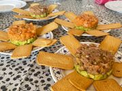 Una foto de salmón mostaza miel
