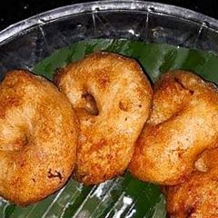 A picture of Medu vada.