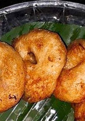 A picture of Medu vada.