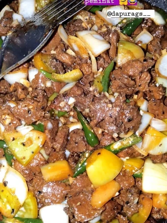 Cara Mudah Menyiapkan Resep Sapi lada hitam Anti Ribet, Menggugah Selera