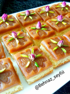 عکسی از دستور کیک حلوای نذری🌸 (حلوا سه آرد)