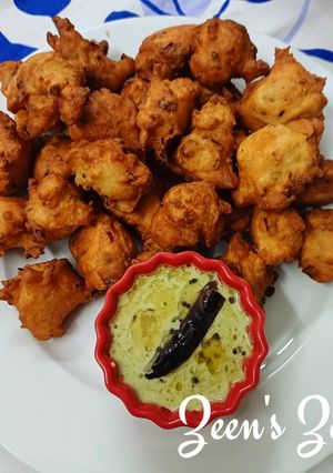 A picture of Mysore Bajji with Spring Onion Greens.