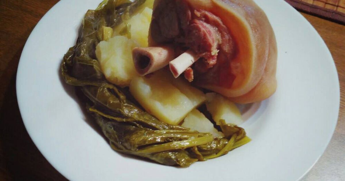 Grelos Con Patatas Y Codillo De Jamón Receta de Idapatri- Cookpad