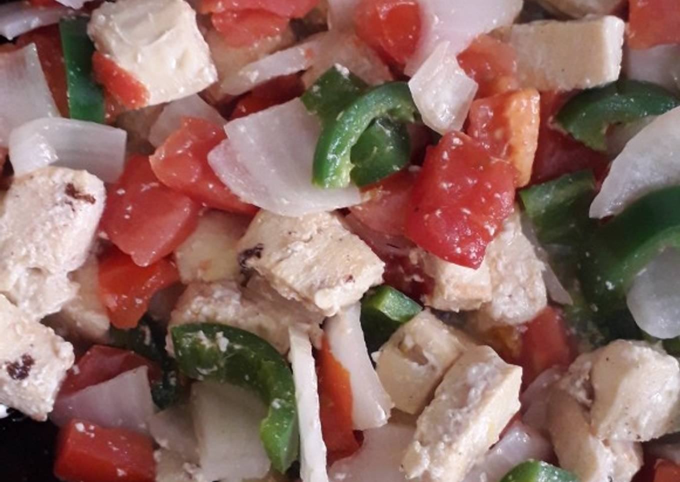Pollo tricolor