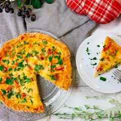 A picture of Delicious Quiche with Shiitake Powder.