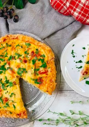 A picture of Delicious Quiche with Shiitake Powder.