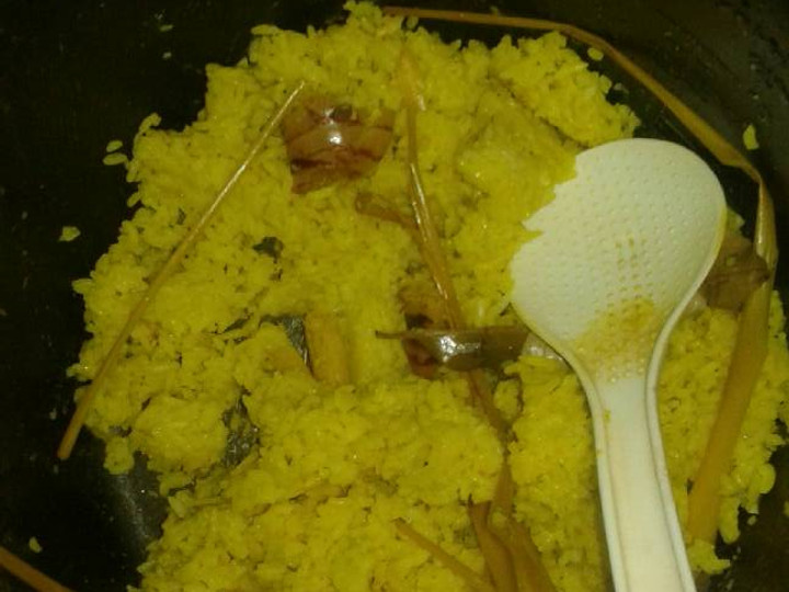 Resep Nasi kuning mejikom yang Enak Banget