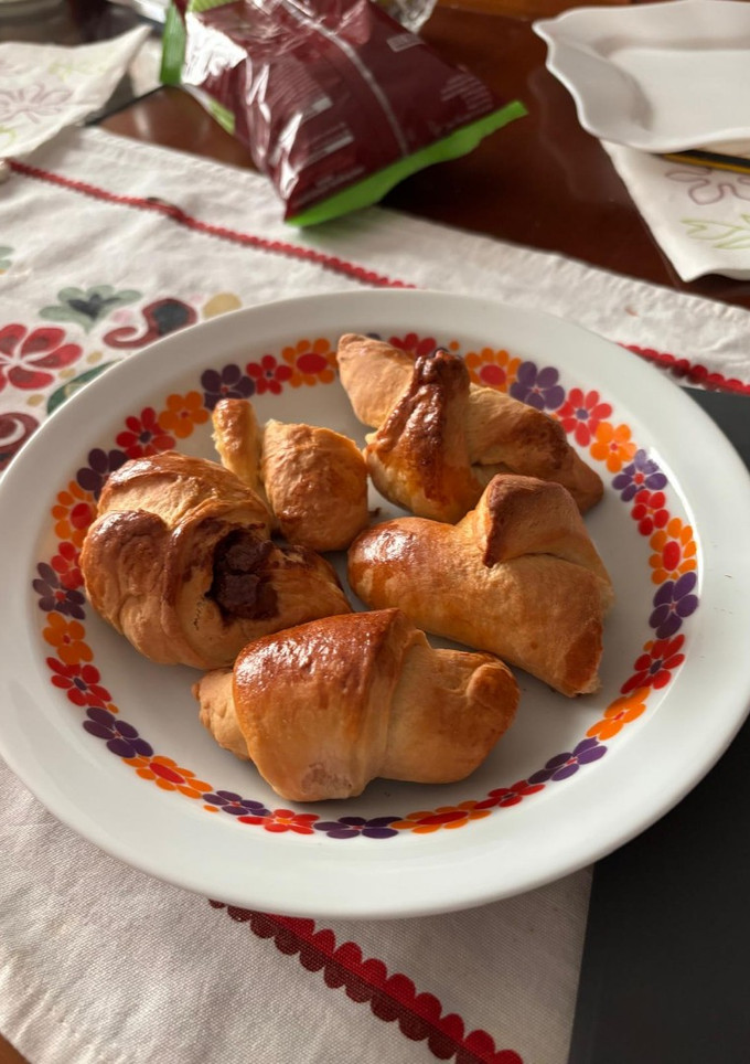Una foto de Croissants 🥐 rellenos de Gianduia versión fácil