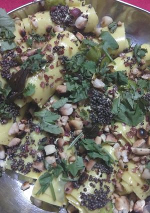 A picture of Khandvi.