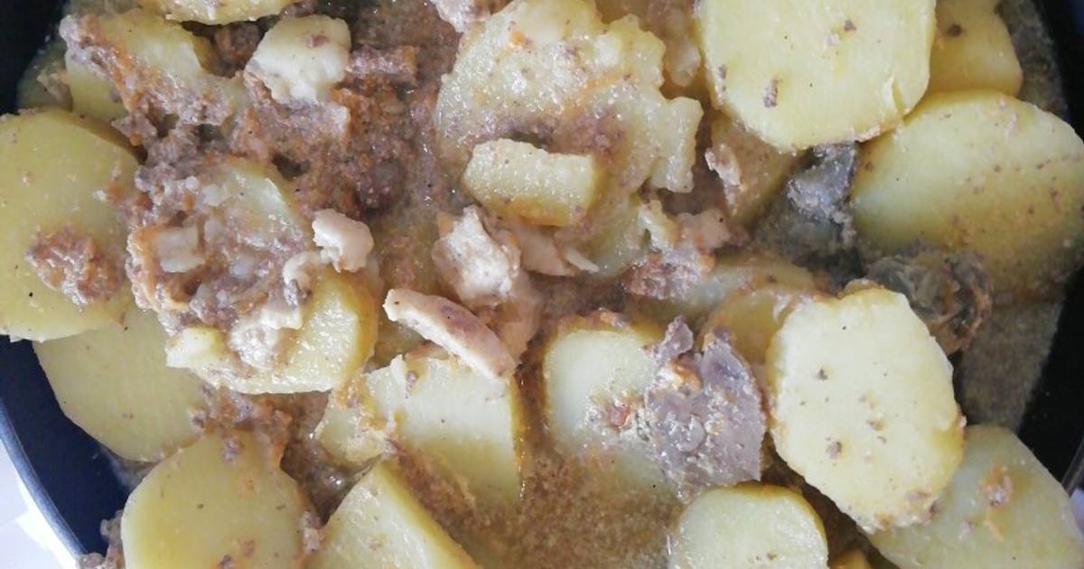 Картошка тушеная с брюшками семги и картошкой