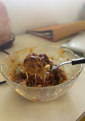 Una foto de Podrige de avena sabor banana split en microondas
