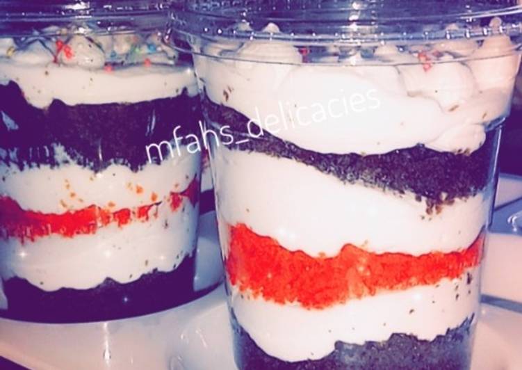 Simple Way to Prepare Quick Chocolate and red velvet parfait 🥤