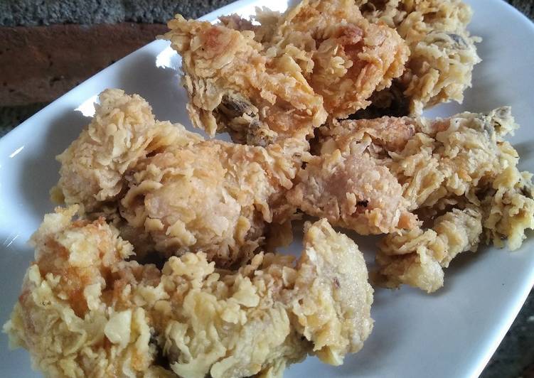 Bagaimana Menyiapkan Ayam goreng crispy home made yang Lezat