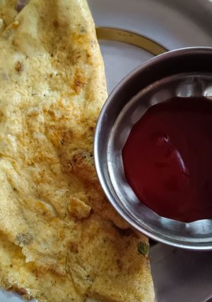 झटपट ऑमलेट (Jhatpat omelette recipe in Hindi) रेसिपी मुख्य फोटो