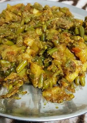 A picture of Aloo beans.