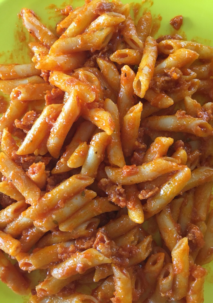 Una foto de Macarrones con chorizo picante a mi estilo