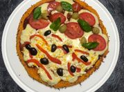 Una foto de pizza de zanahoria