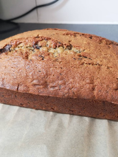 A picture of Banana & Chocolate Loaf Cake.