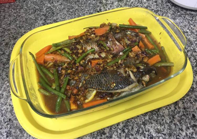 Saucey Steamed Thilapia  with Vegetables