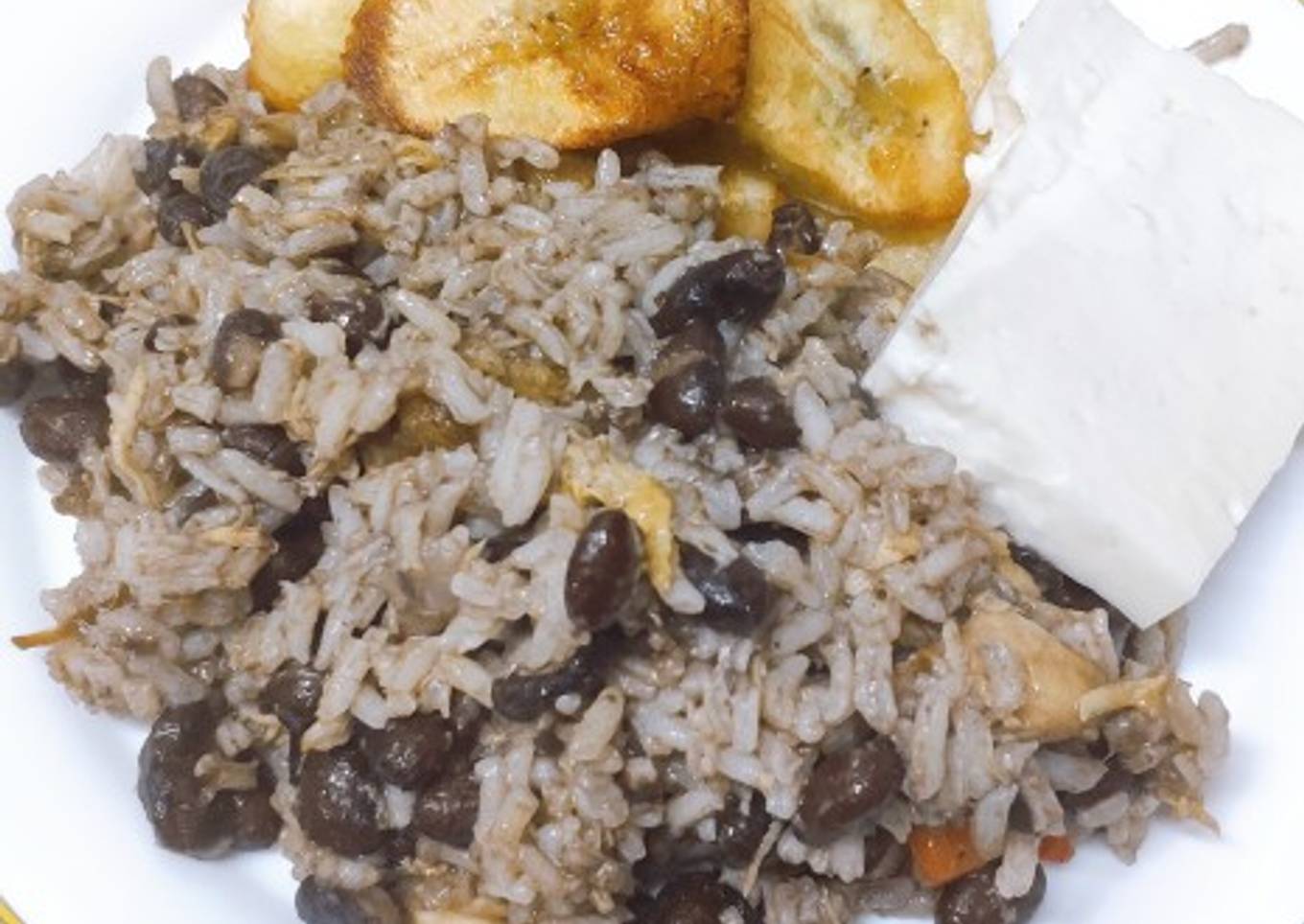 Gallo pinto (arroz con frijoles)