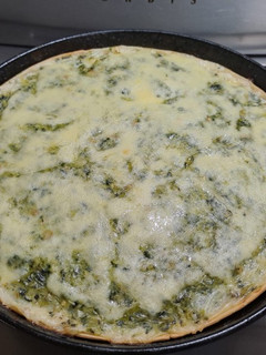 Una foto de Tarta de espinacas con salsa blanca