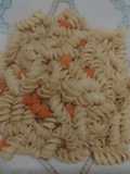 Fideos al ajo y oliva con zanahorias