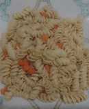 Fideos al ajo y oliva con zanahorias
