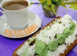 Foto resep Kue Putu Bambu (pakai daun pisang)