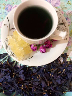 عکسی از دستور دم نوش گل گاو زبان💜
