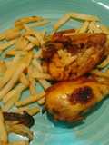 Pollo frito con patatas fritas.ॐ