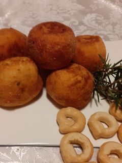 Foto di Panzerotti pugliesi di patate bicolore