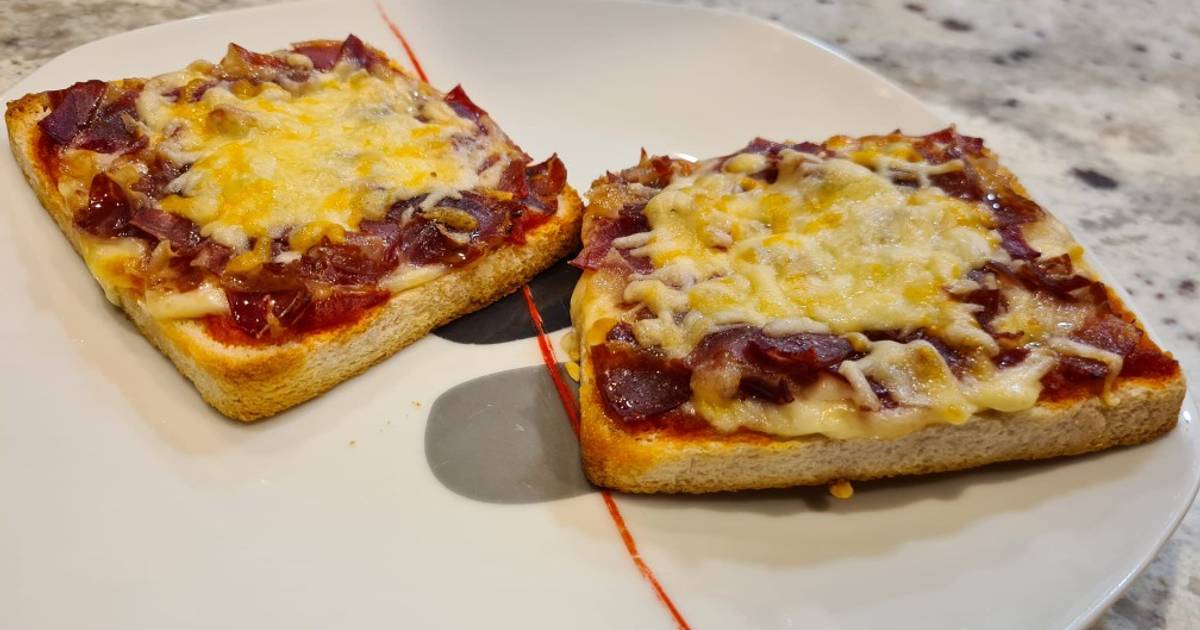 Pizza de jamón serrano con pan de molde Receta de Ptega- Cookpad