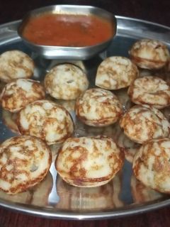 காரப் பணியாரம் (Kaara paniyaram recipe in tamil) செய்முறை முக்கிய புகைப்படம்